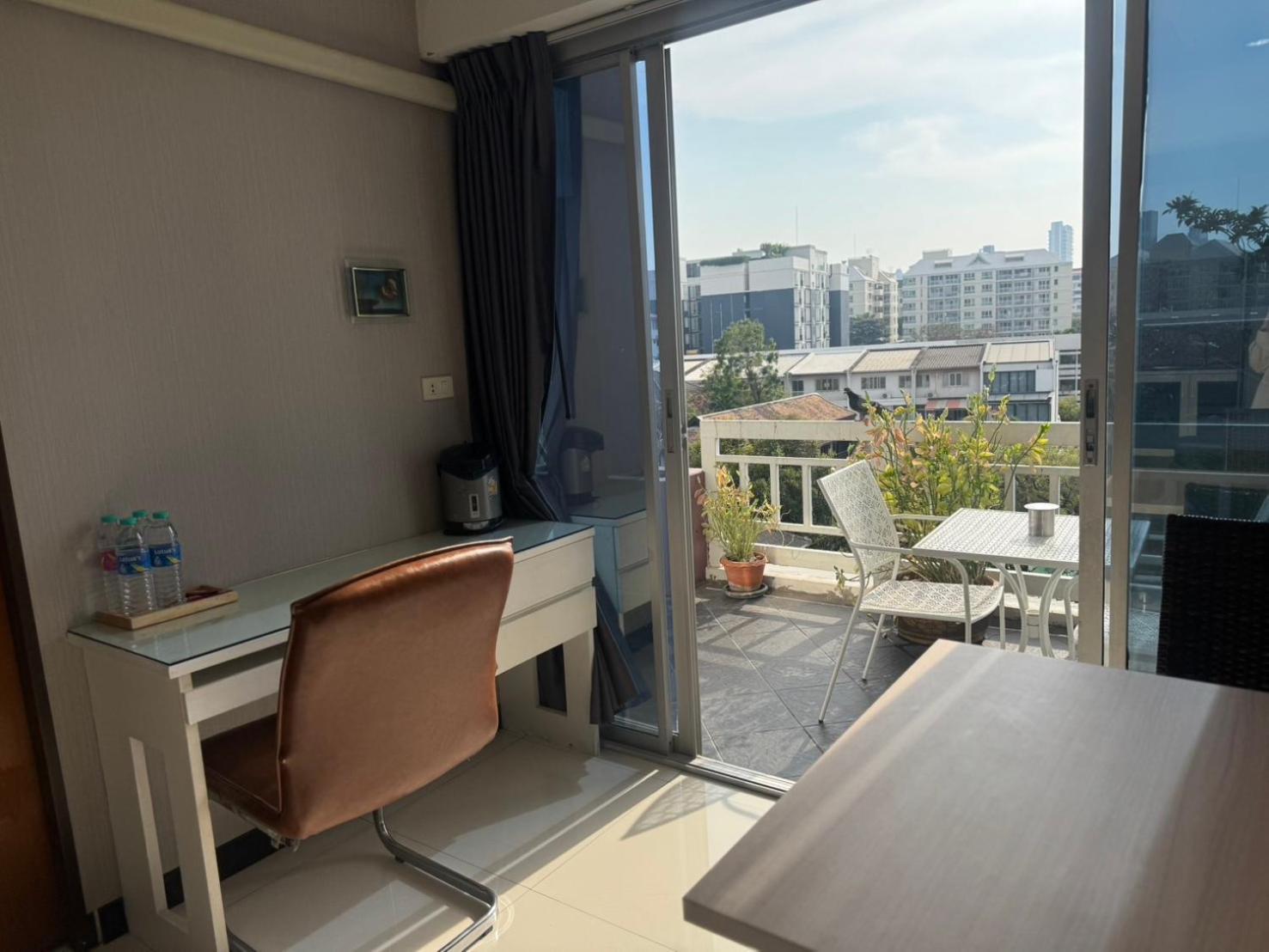 Baan Sabai Rama IV Apartment بانكوك المظهر الخارجي الصورة