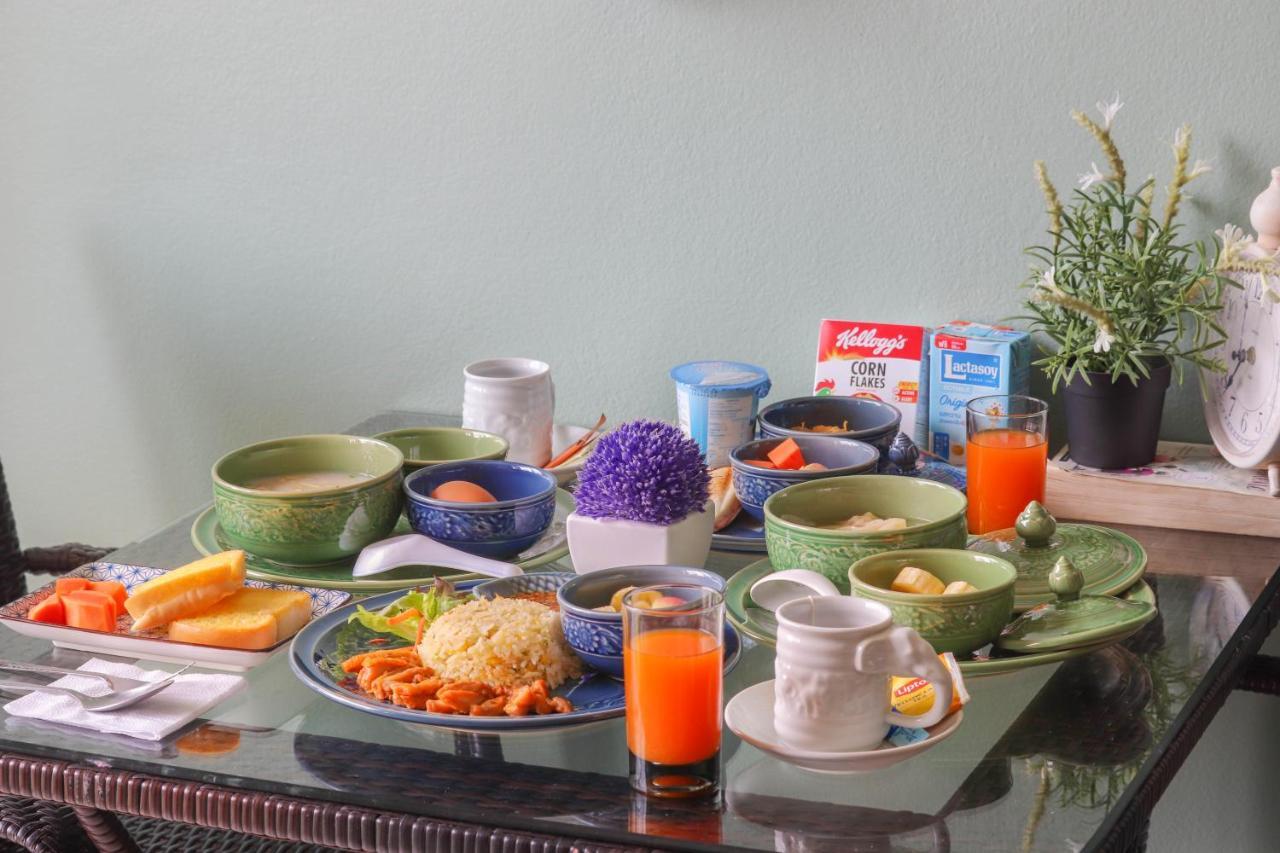 Baan Sabai Rama IV Apartment بانكوك الغرفة الصورة